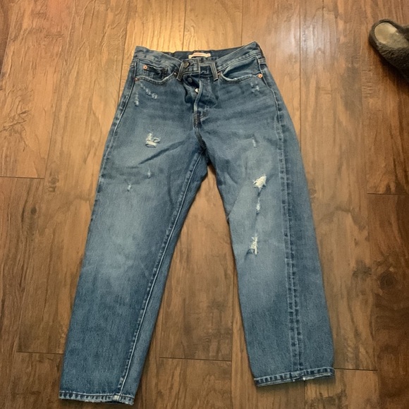 Levi’s - Picture 2 of 3